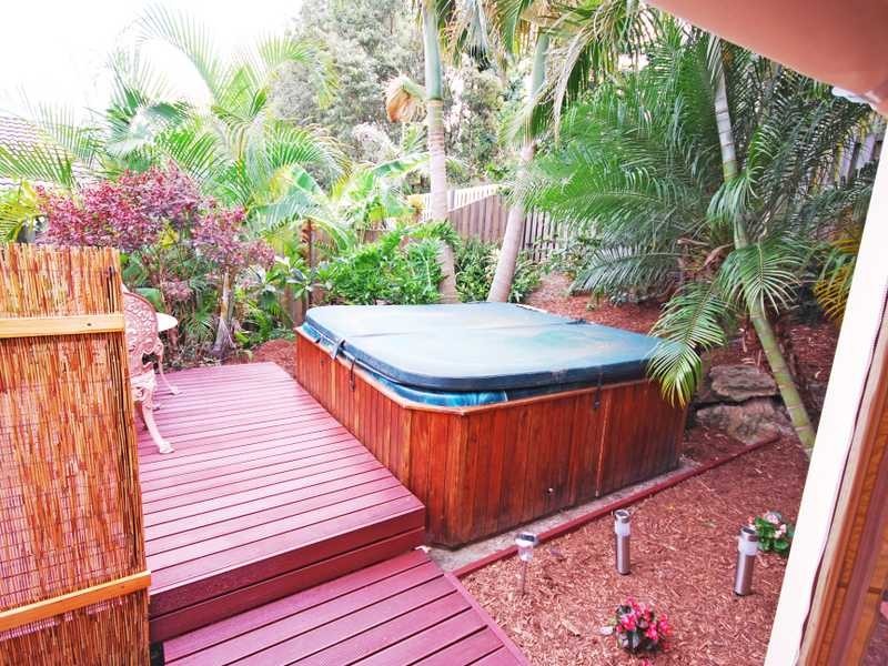 19 Madeline St, Mudgeeraba QLD 4213