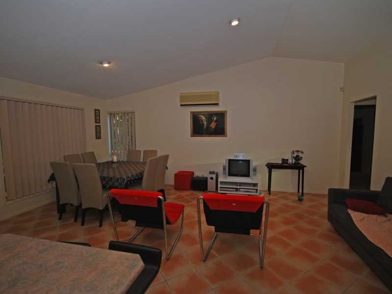 5 Wisconsin St, Varsity Lakes QLD 4227