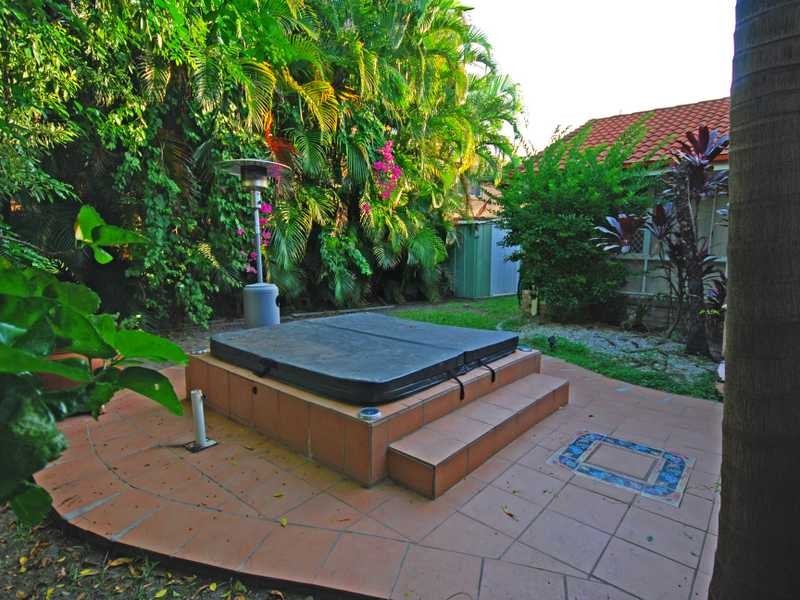 5 Wisconsin St, Varsity Lakes QLD 4227