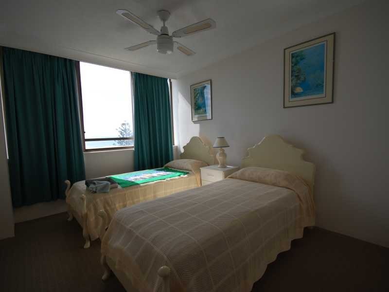 Unit 28/114 The Esplanade, Burleigh Heads QLD 4220