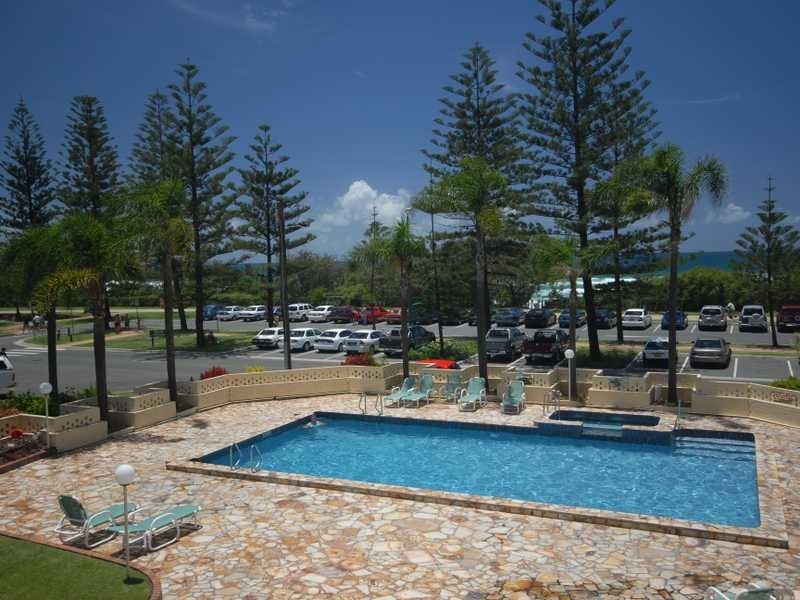 Unit 28/114 The Esplanade, Burleigh Heads QLD 4220