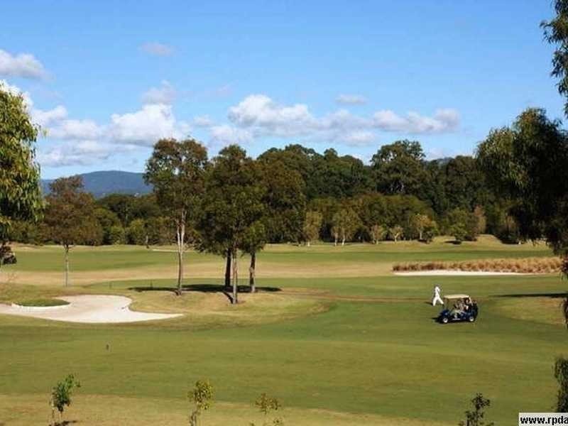 35 Lakelands Drive, Merrimac QLD 4226