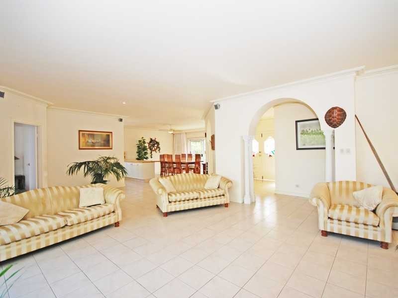 7 Orr Place, Burleigh Waters QLD 4220