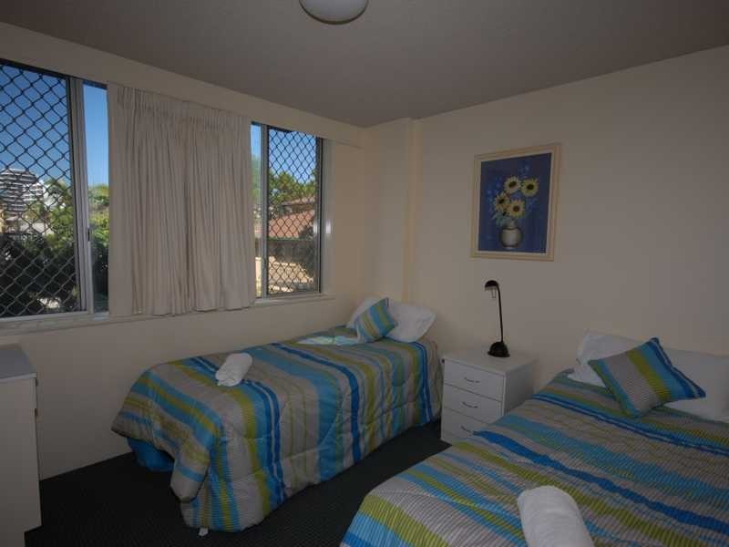 Unit 6/82 The Esplanade, Burleigh Heads QLD 4220