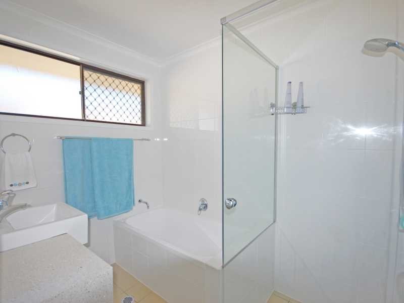 26 Sandpiper Drive, Burleigh Waters QLD 4220