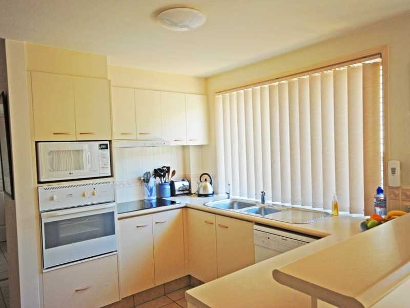 Unit 2/17 Deodar Drive, Burleigh Heads QLD 4220