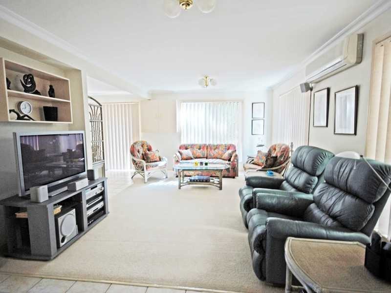 Unit 2/17 Deodar Drive, Burleigh Heads QLD 4220