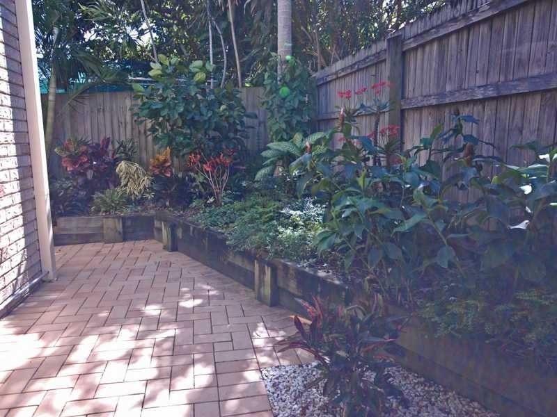 Unit 2/17 Deodar Drive, Burleigh Heads QLD 4220