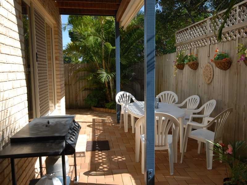 Unit 2/17 Deodar Drive, Burleigh Heads QLD 4220