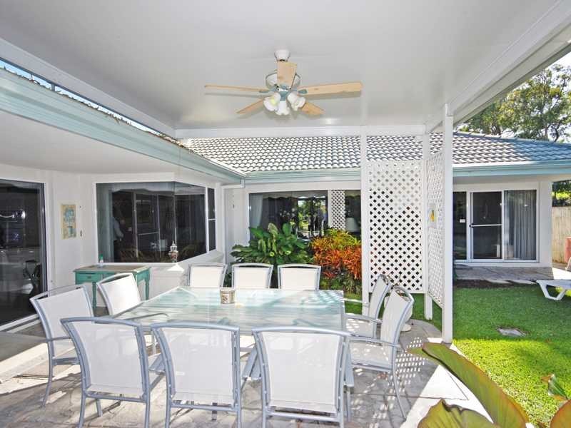 10 Sea Eagle Drive, Burleigh Waters QLD 4220