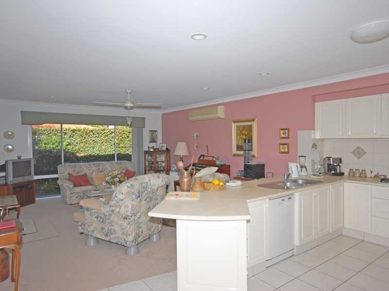 10 Sea Eagle Drive, Burleigh Waters QLD 4220