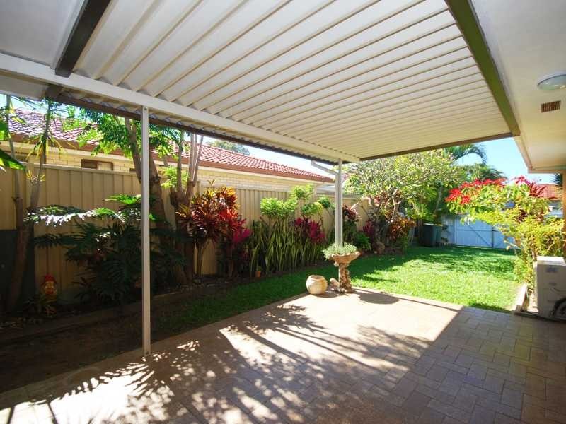 19 Oceanic Drive, Mermaid Waters QLD 4218