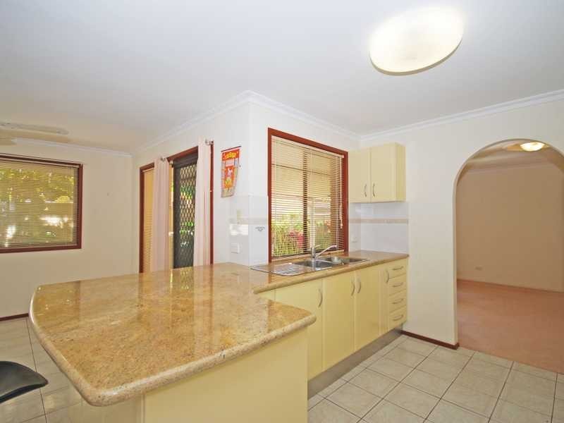 19 Oceanic Drive, Mermaid Waters QLD 4218