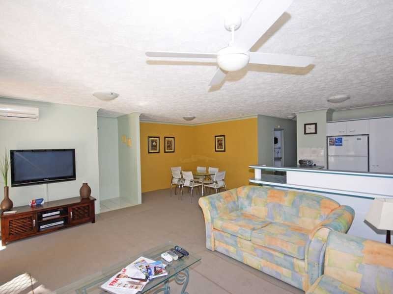 Unit 2/7 First Avenue, Burleigh Heads QLD 4220