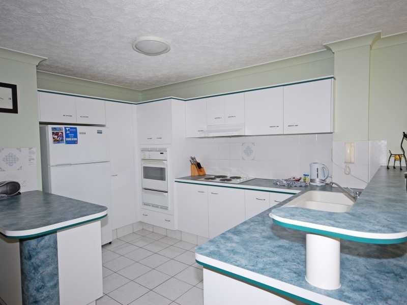 Unit 2/7 First Avenue, Burleigh Heads QLD 4220