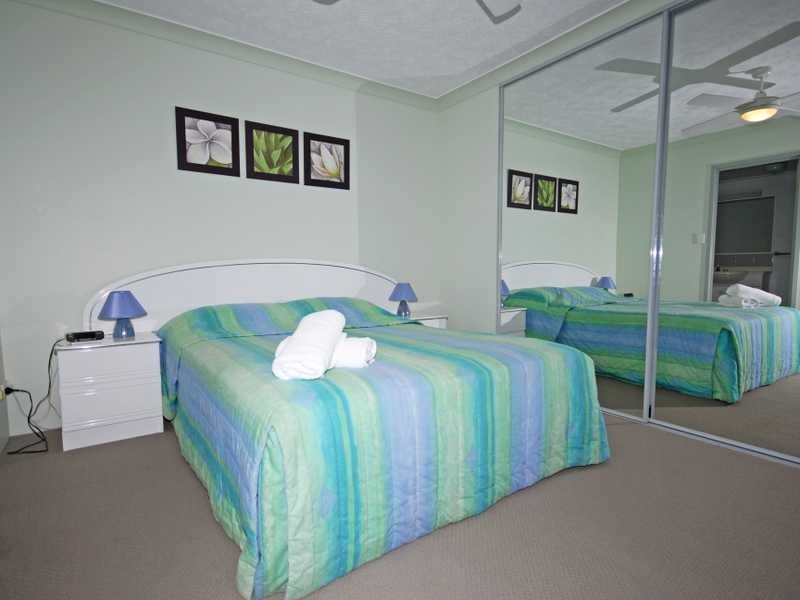 Unit 2/7 First Avenue, Burleigh Heads QLD 4220