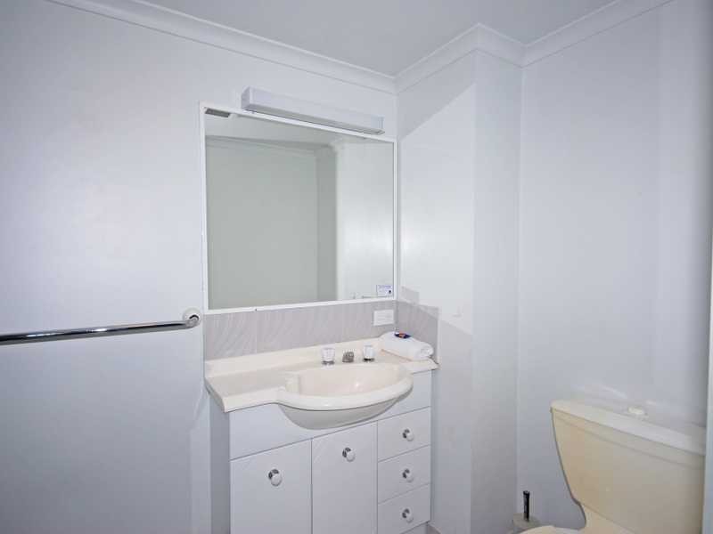 Unit 2/7 First Avenue, Burleigh Heads QLD 4220