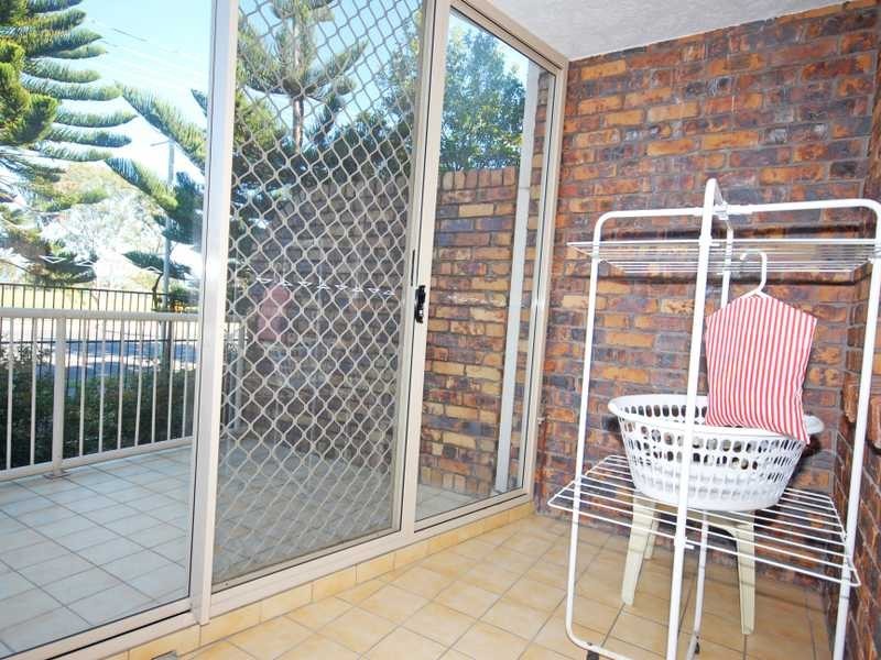 Unit 2/7 First Avenue, Burleigh Heads QLD 4220