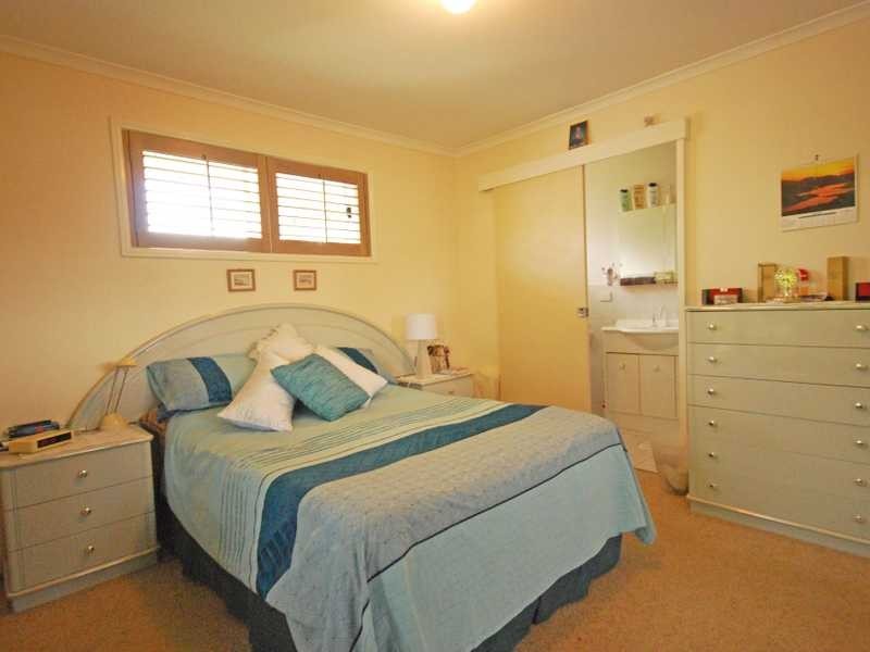 1 Seafoam Cl, Varsity Lakes QLD 4227