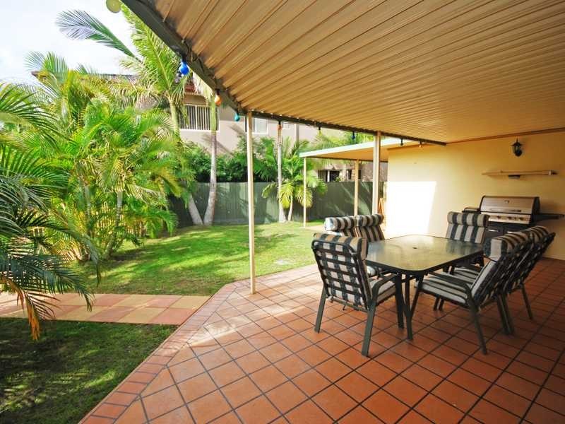 13 Sittella Court, Burleigh Waters QLD 4220