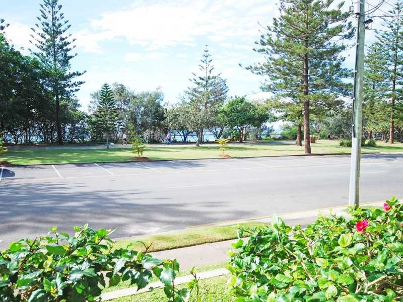 Unit 4a/50 – 60 The Esplanade, Burleigh Heads QLD 4220