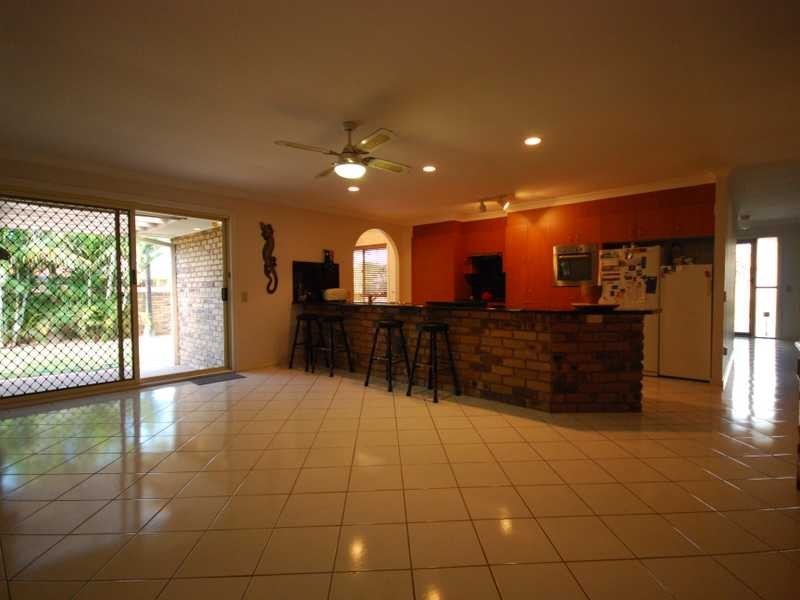 23 Coronet Cr, Burleigh Waters QLD 4220