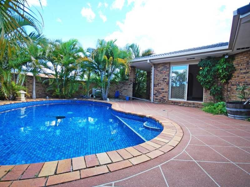 23 Coronet Cr, Burleigh Waters QLD 4220