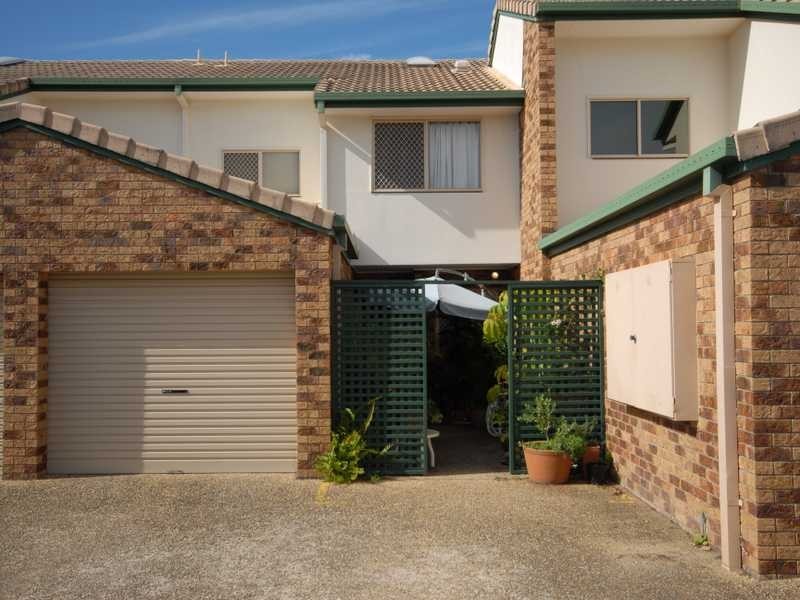 Unit 4/4 Lowood Court, Varsity Lakes QLD 4227