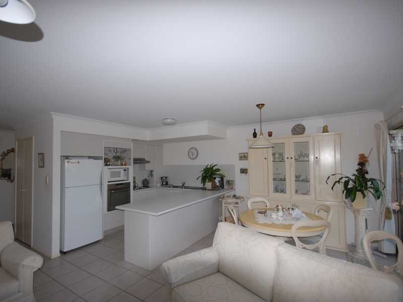 Unit 4/4 Lowood Court, Varsity Lakes QLD 4227