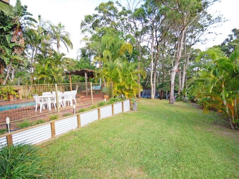 223 Simpson Road, Elanora QLD 4221