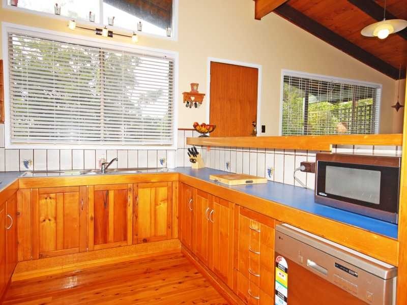 223 Simpson Road, Elanora QLD 4221