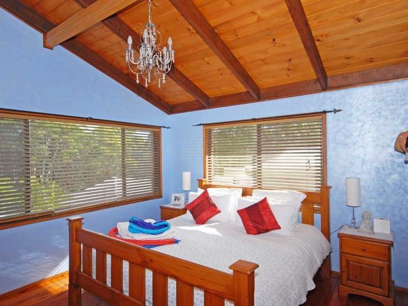 223 Simpson Road, Elanora QLD 4221
