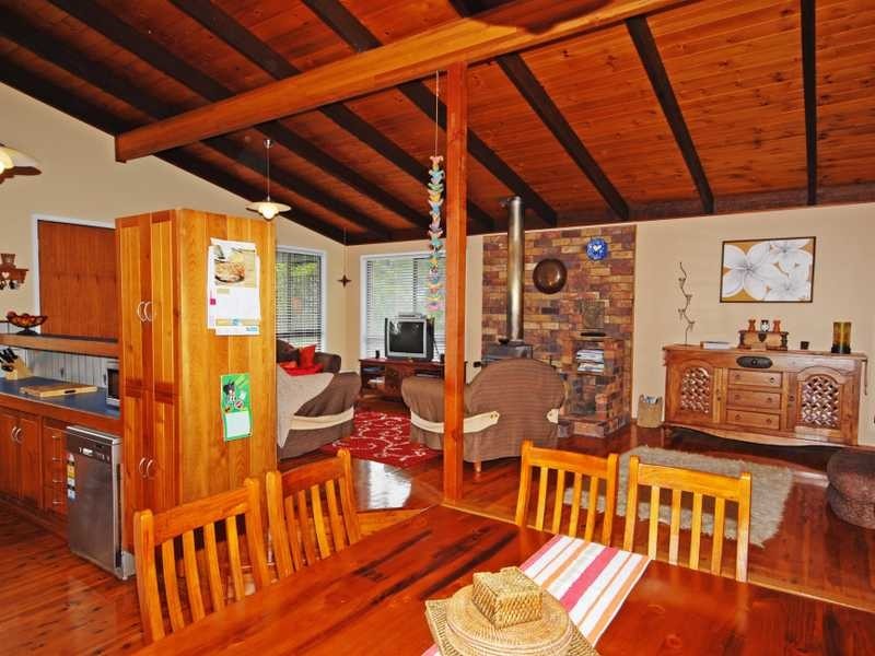 223 Simpson Road, Elanora QLD 4221
