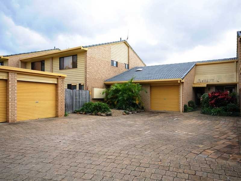 Unit 27/13 Shrike Court, Burleigh Waters QLD 4220