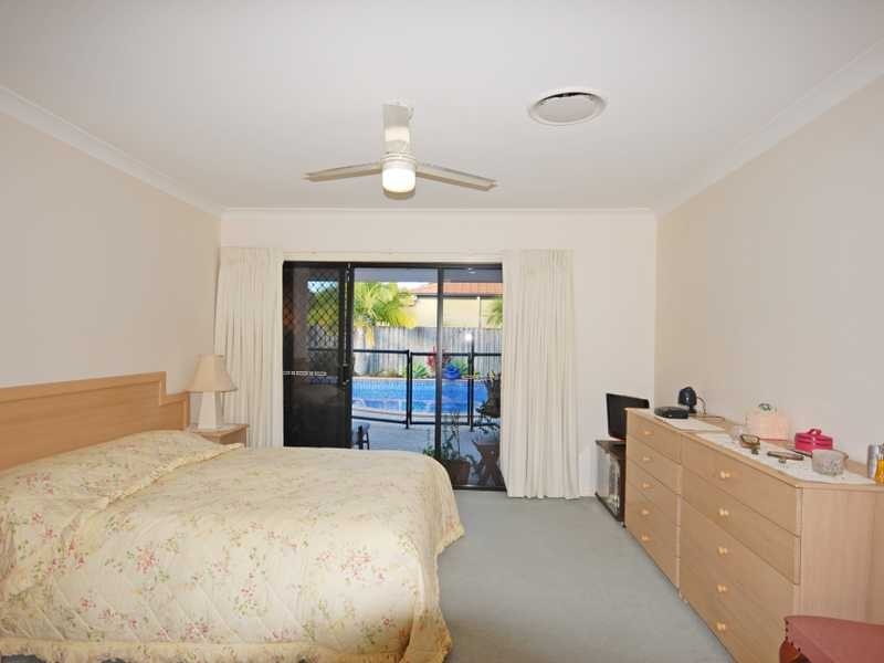 27 Sea Eagle Drive, Burleigh Waters QLD 4220