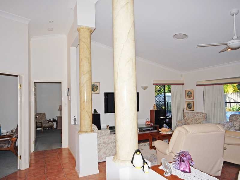 27 Sea Eagle Drive, Burleigh Waters QLD 4220