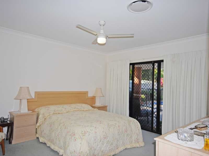 27 Sea Eagle Drive, Burleigh Waters QLD 4220