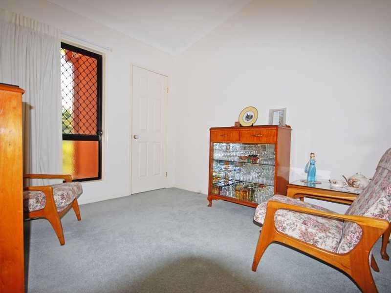 27 Sea Eagle Drive, Burleigh Waters QLD 4220