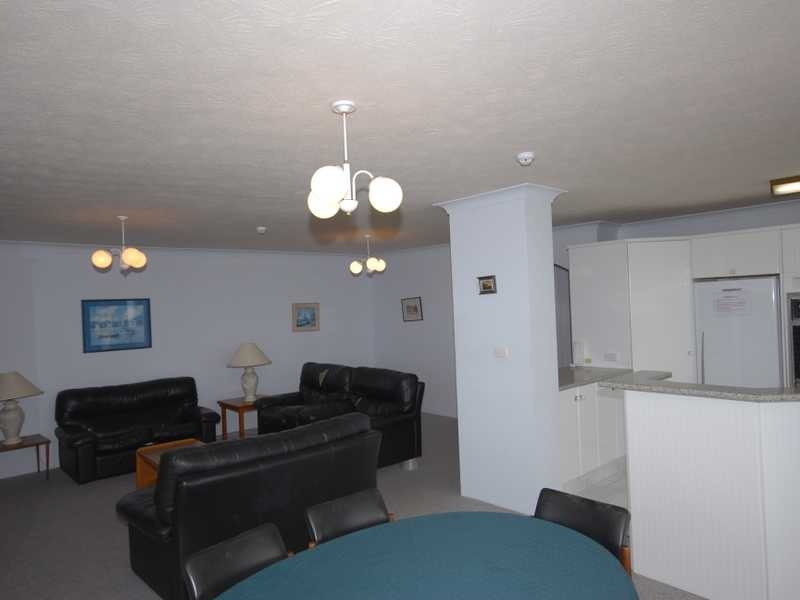 Unit 24/32 The Esplanade, Burleigh Heads QLD 4220