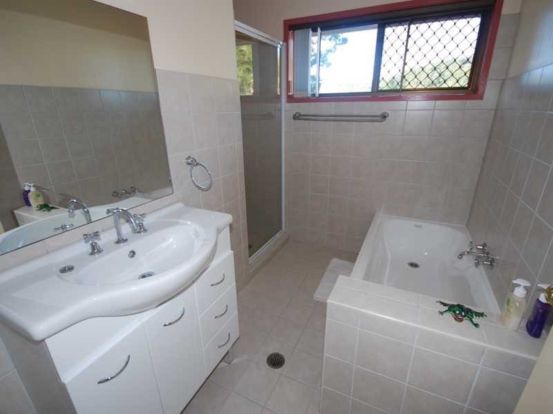 1 Valley Drive, Tallebudgera QLD 4228