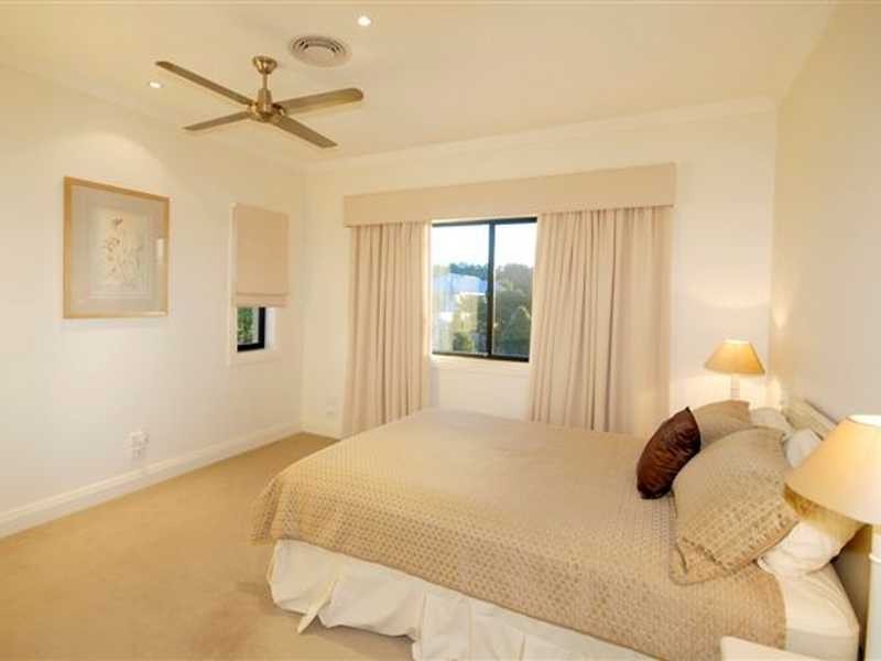 817 Legend Trail, Robina QLD 4226