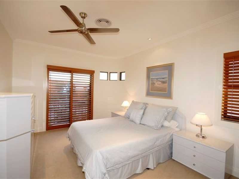 817 Legend Trail, Robina QLD 4226