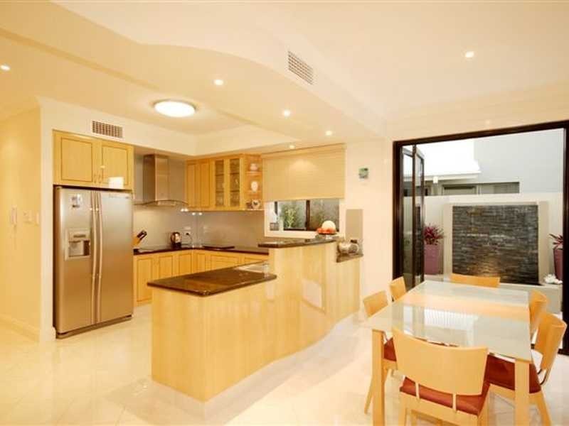 817 Legend Trail, Robina QLD 4226