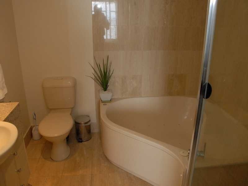 Unit 15B/3 Second Avenue, Burleigh Heads QLD 4220