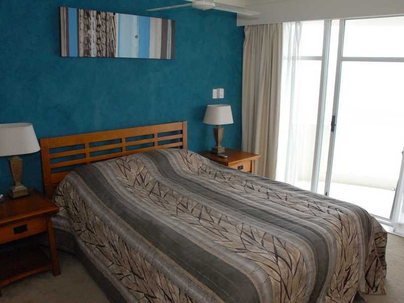 Unit 15B/3 Second Avenue, Burleigh Heads QLD 4220