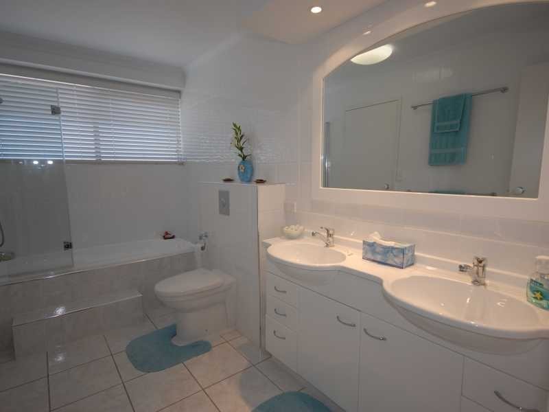 Unit 44/202 The Esplanade, Burleigh Heads QLD 4220