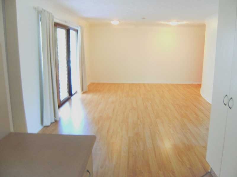 Unit 2/1 Burrabee Street, Burleigh Heads QLD 4220