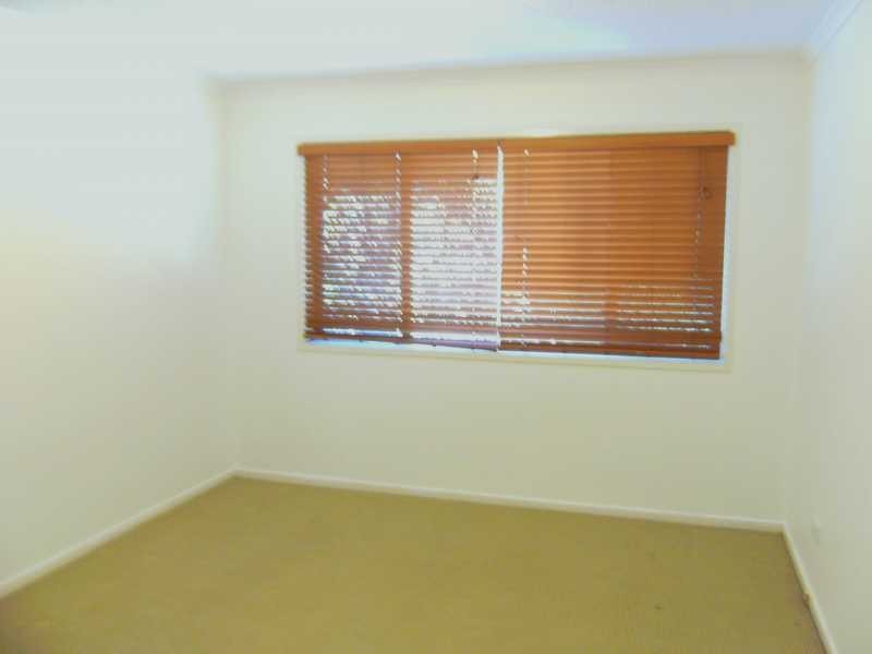 Unit 2/1 Burrabee Street, Burleigh Heads QLD 4220