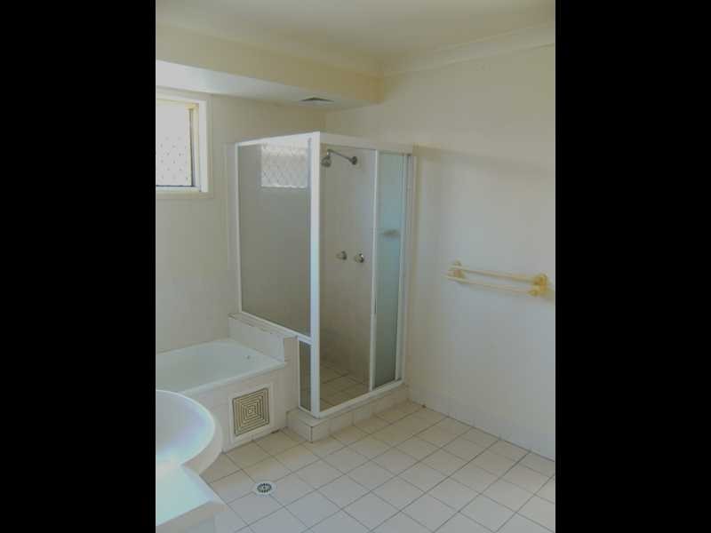 140 Mattocks Road, Burleigh Waters QLD 4220