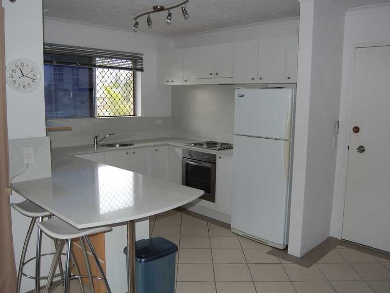 Unit 8/5 Christine Avenue, Miami QLD 4220